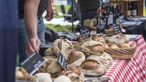 Things to do in East Sussex   Lewes Farmers Market