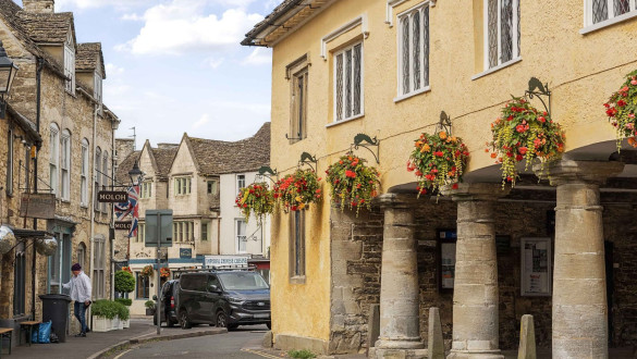 Things to do in Gloucestershire   Tetbury Market House