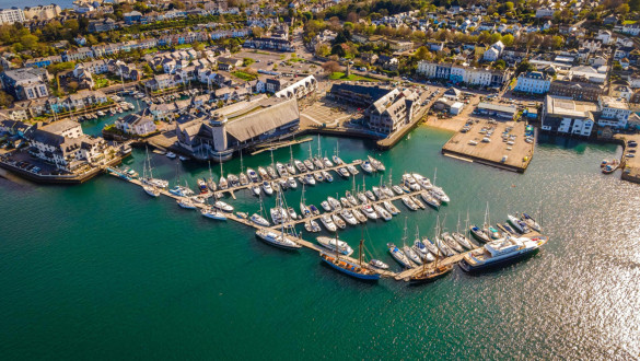 Things to do in the South West  Falmouth shoreline