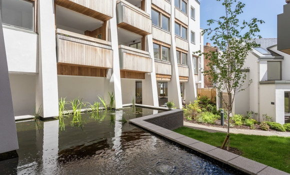 vb2001161 15 Latheram House GL50 3PL Full