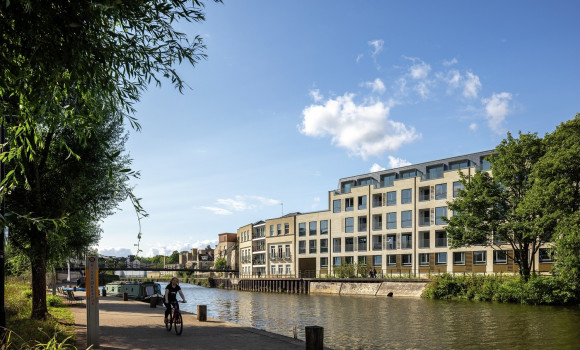 vb2272484 Pegasus Bath Leat 302