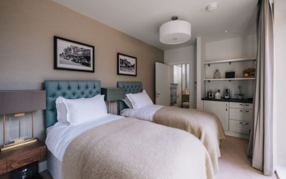 Carriages Guest Suite Highlight