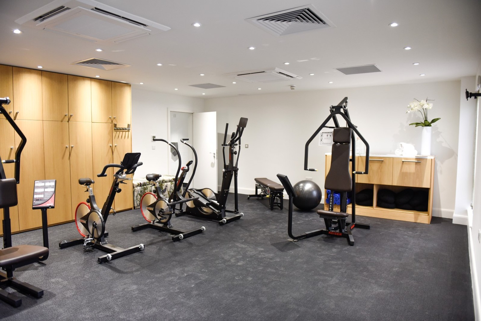 vb1846399 Steepleton Gym 1600x1068 v2