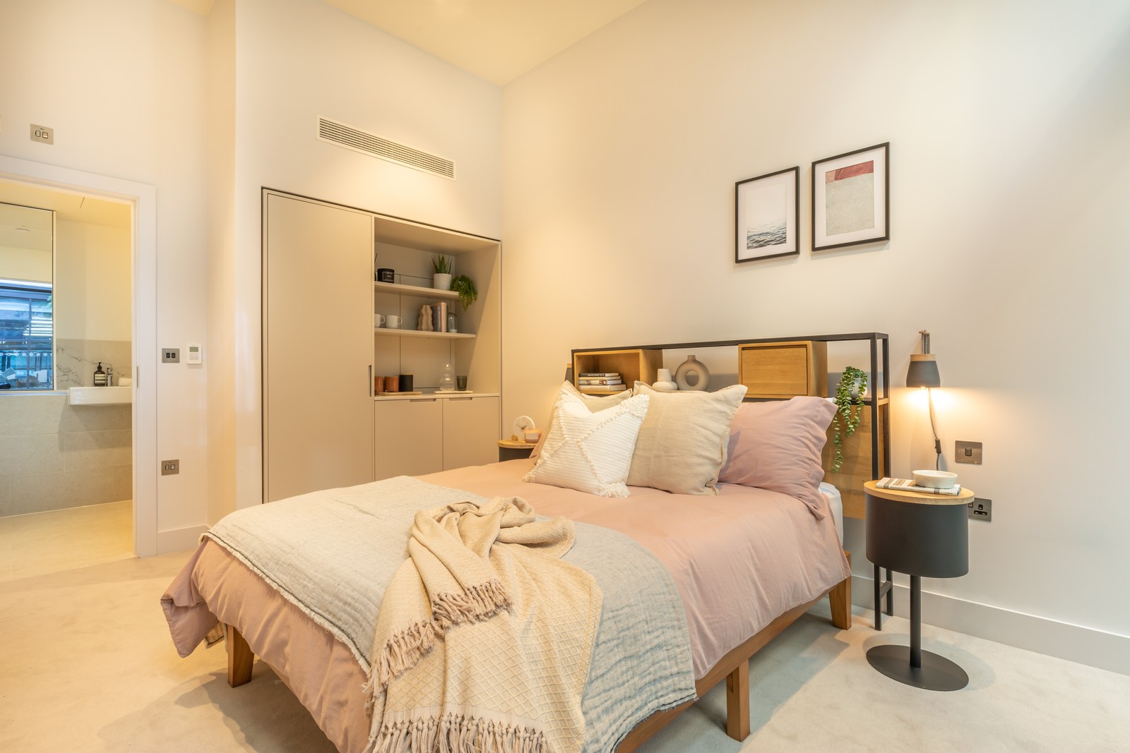 vb2307884 Guest Suite 1600x1067