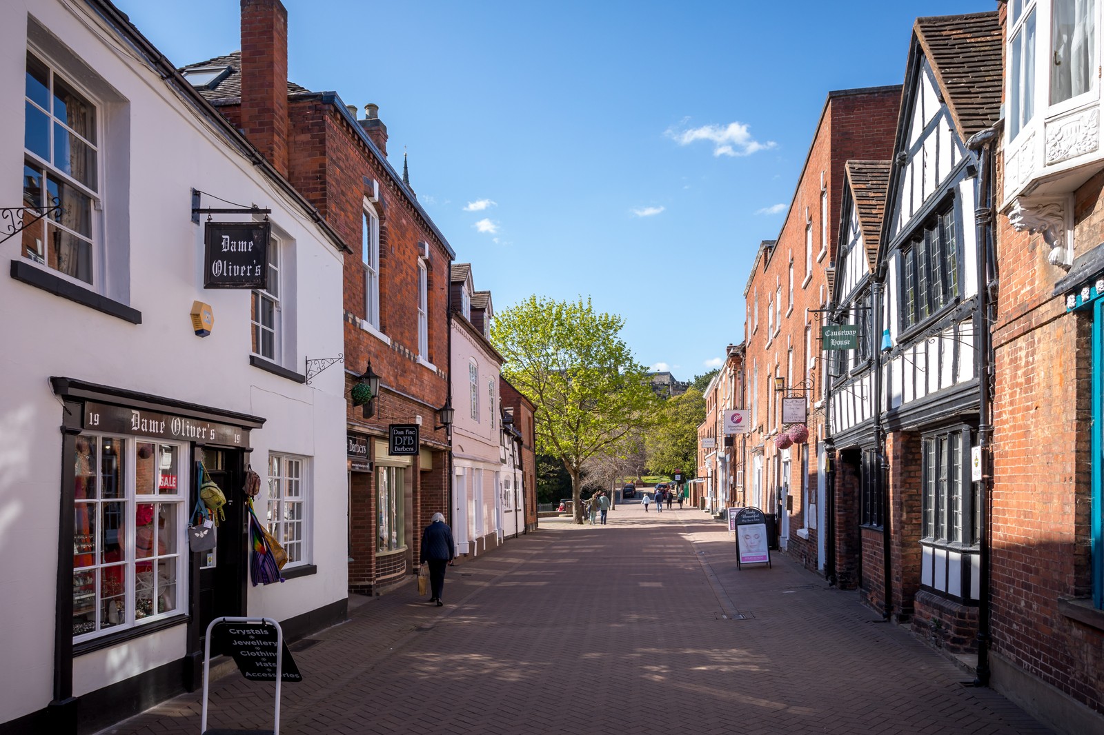 vb1986574 17   Lichfield Bonds   WS13 7LA   Full 1600x1066