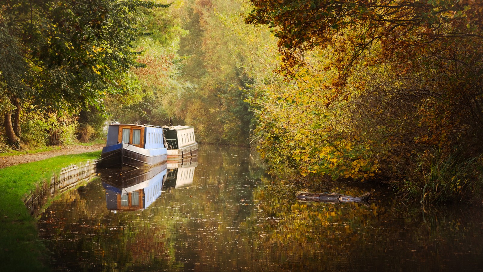 vb2318193 Lichfieldbonds 62HR 1600x900