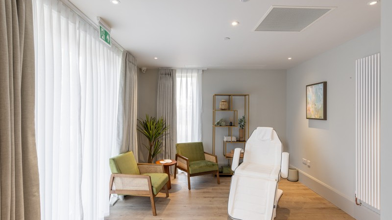 vb2332579 Byfleet Communal 023 800x534