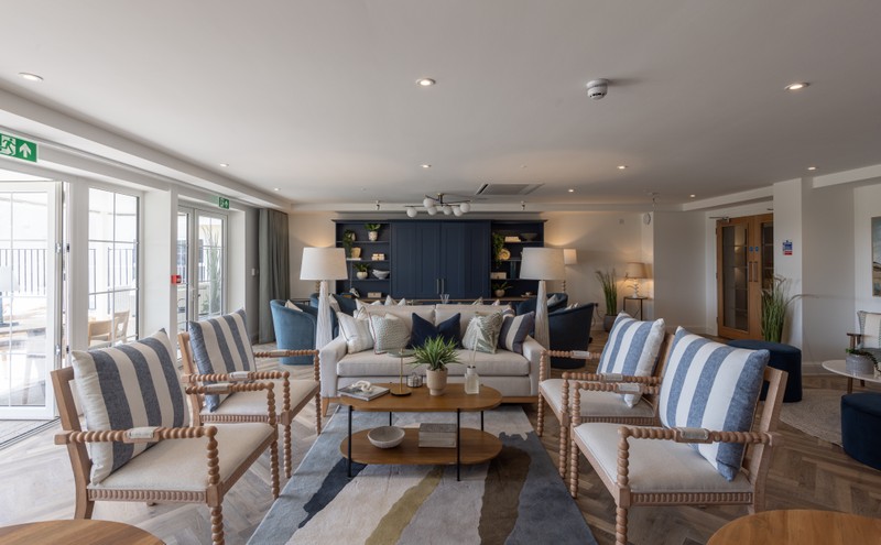 vb5142632 Lymington May 24 047 800x495