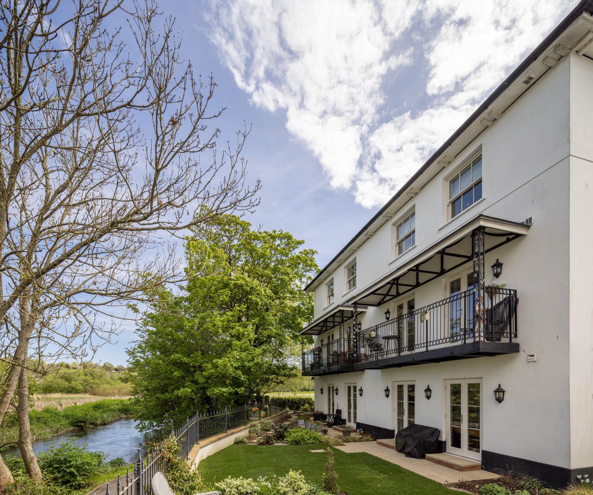 vb5160033 Fleur Wimborne 007 1900x1589