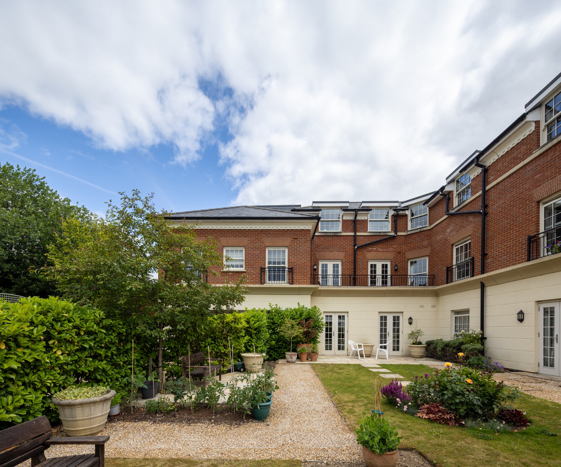 vb5193956 Pegaus Hartley Wintney 002 1900x1584