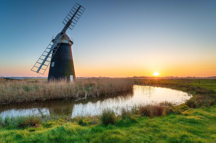 Why retire in the East of England   Marshes on the Norfolk Broads (2)