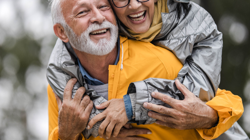 Happy couple lifestyle 800 x 800