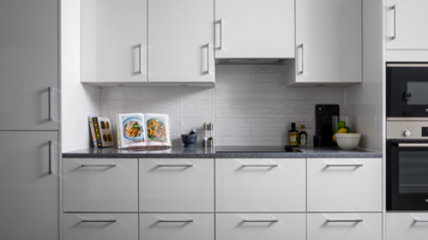 Apt 34 QVH featured image 3 kitchen v2