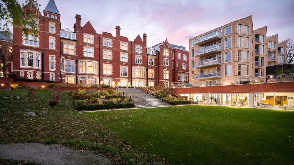 1 Twilights The Vincent BS6 6US Web