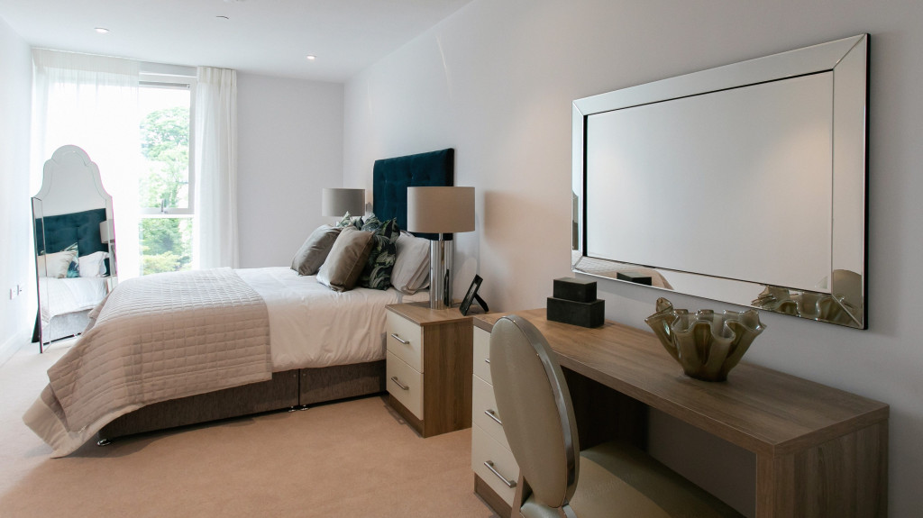 vb2315437 Esther McVey 29 3200x2134