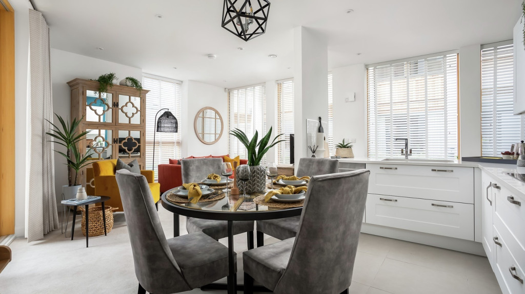 vb1846896 10 Latheram House Show Home A Web