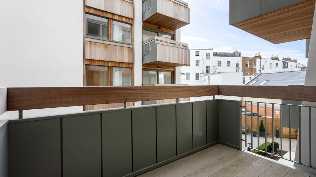 vb1957135 10   Latheram House   Apt 4   Full 1600x1067
