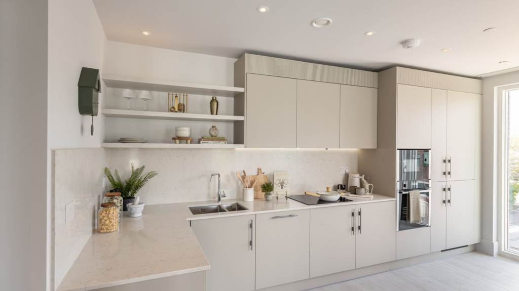 vb5130231 Cobham 2 Bed 004 1600x1067