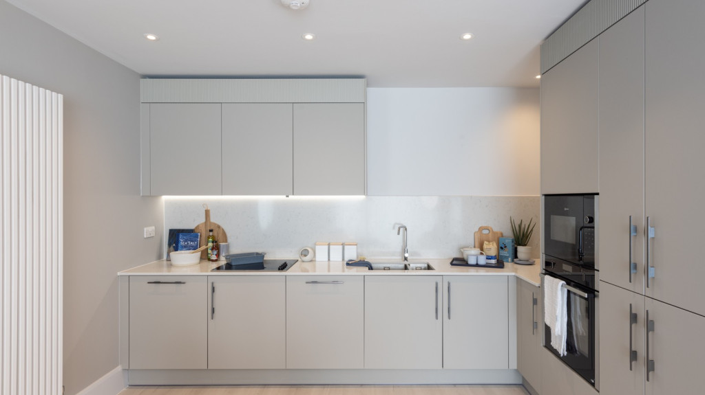 vb2154635 Cobham 1 Bed 002 1600x1067