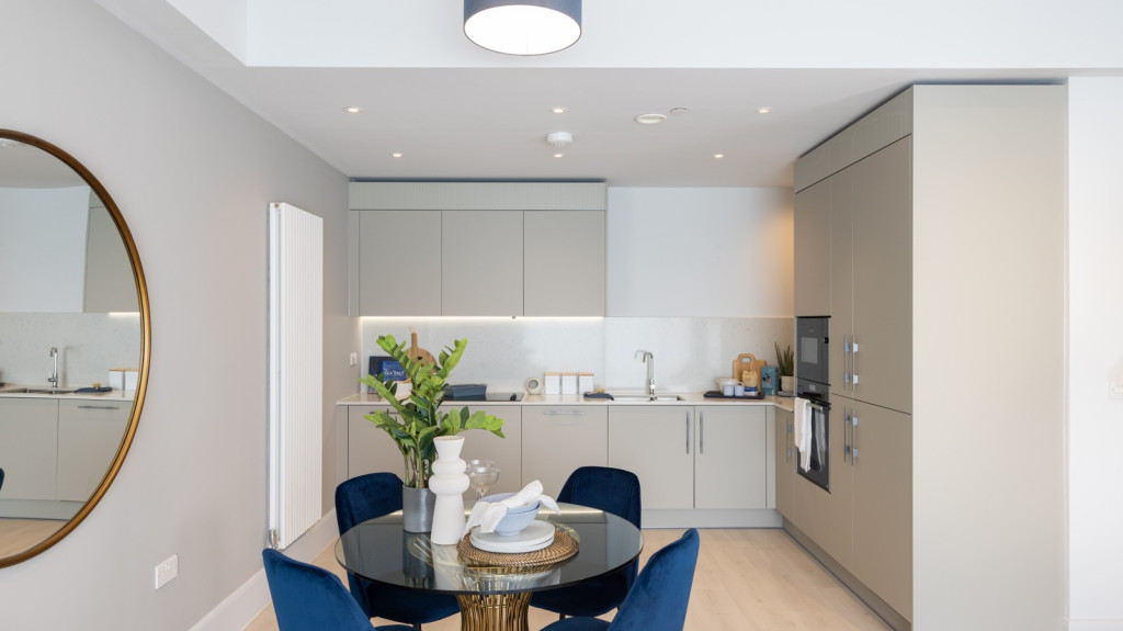 vb2154636 Cobham 1 Bed 001 1600x1067 1