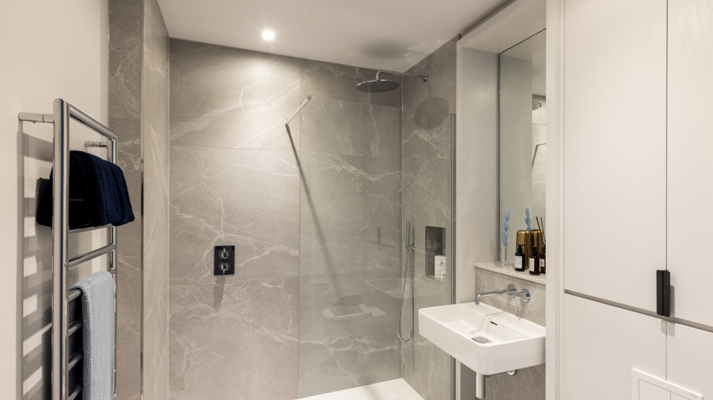 vb2154628 Cobham 1 Bed 009 1600x1334 (2)