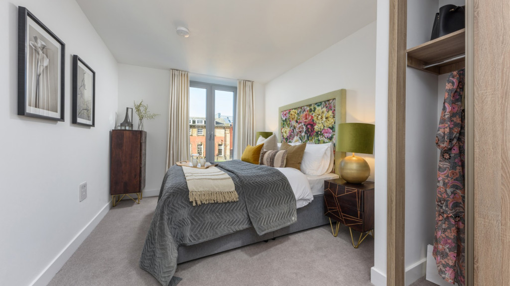 vb1957264 02R 1600x1068