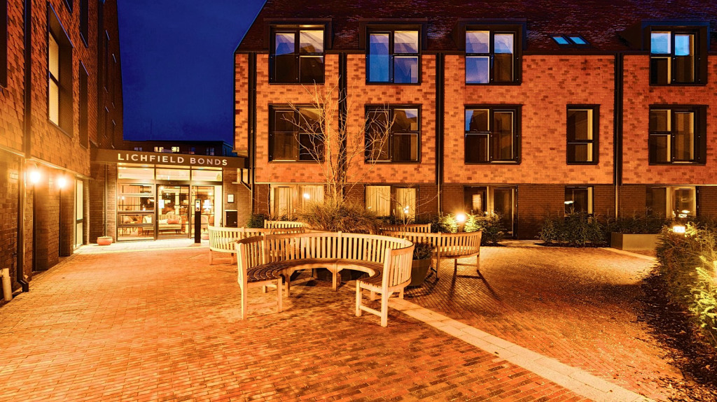 vb5309152 1214222  2  1600x1067