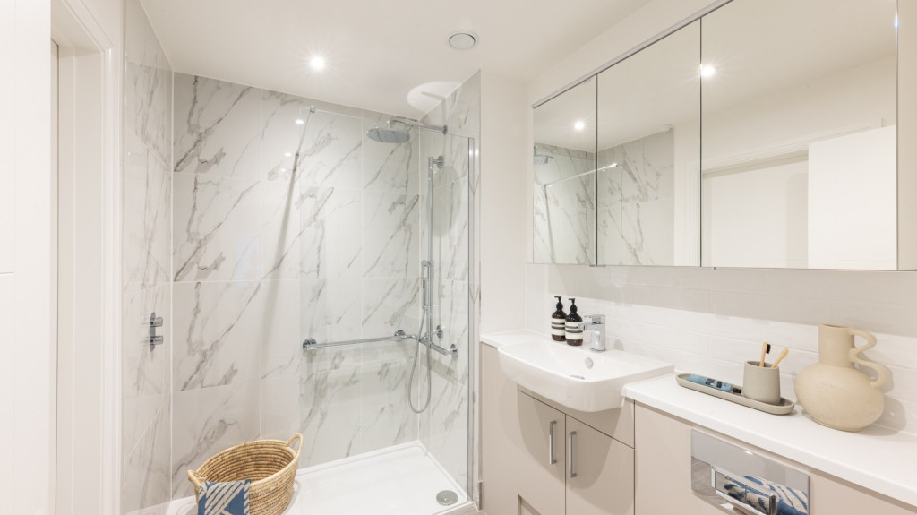 vb5109269 LS Lichfield Bonds 029 1600x1067