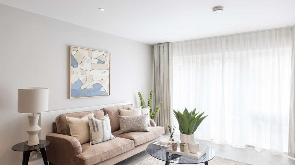 vb5109359 LS Lichfield Bonds 004 1600x1067