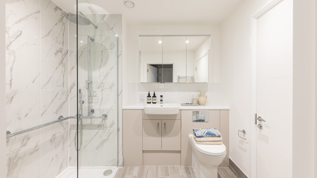 vb5109268 LS Lichfield Bonds 030 1600x1067