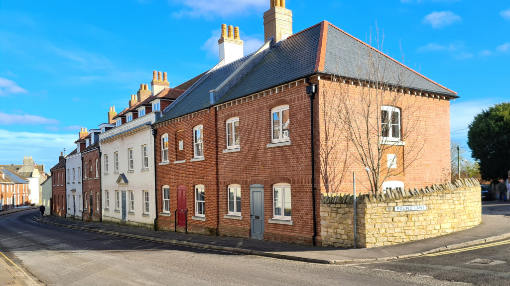 vb1972194 20220202 135117 3200x2205