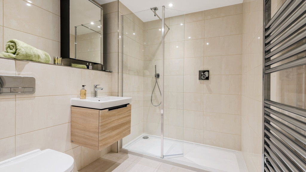 vb1939671 Renaissance Sandhurst Apt 25 6 1600x1068