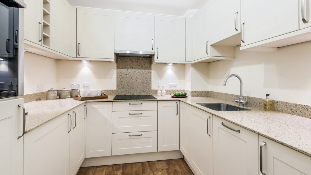 vb1939673 Renaissance Sandhurst Apt 25 4 1600x1068