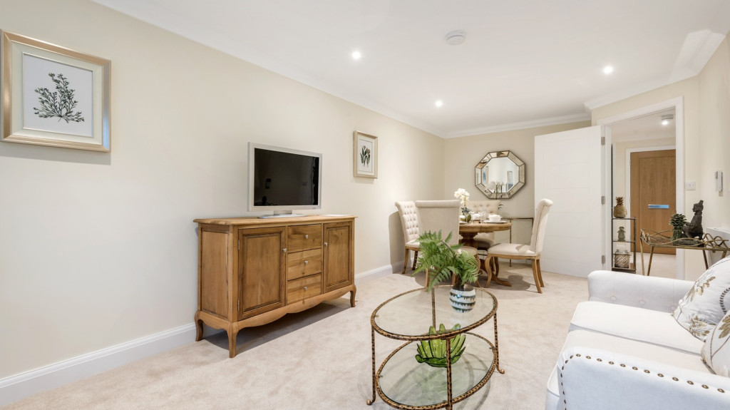 vb1939676 Renaissance Sandhurst Apt 25 1 1600x1068