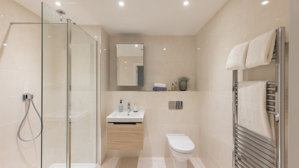 vb2116968 Sandhurst Apt 26 008 1600x1067