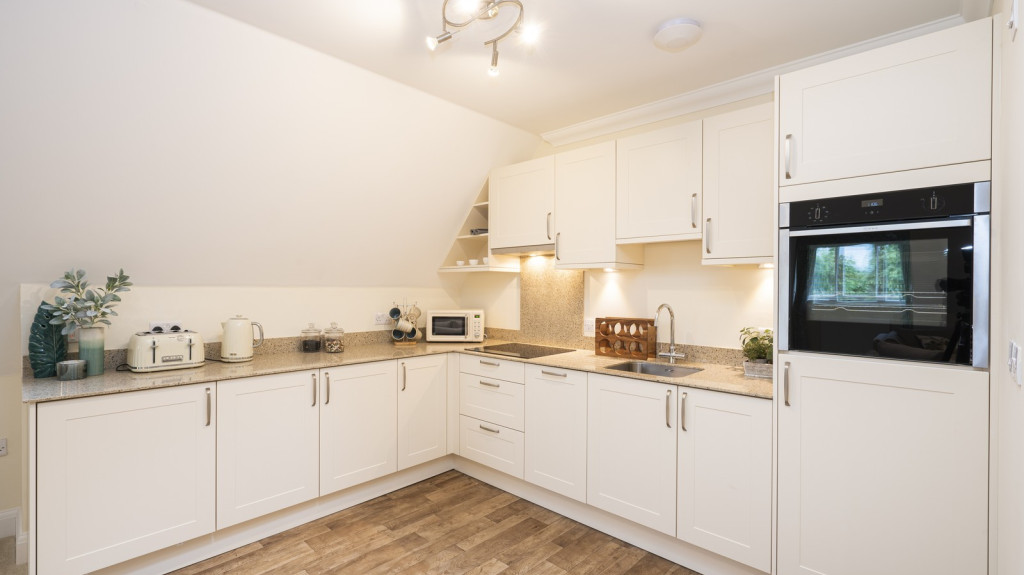 vb1830951 Renaissance  Sandhurst 057 1600x1067