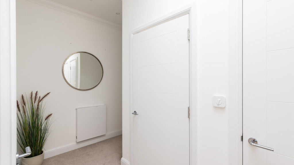 vb2118690 Poole Apt 32 009 3200x2134