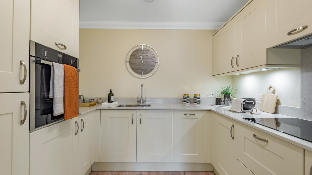 vb1896120 Renaissance Wharf Lane Apt 8 2 1600x1068