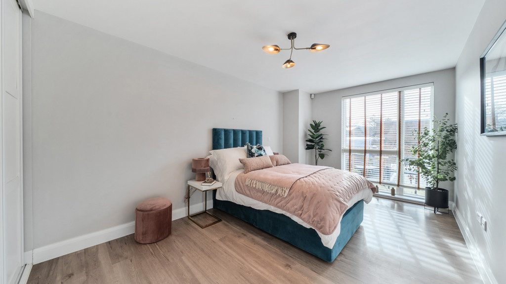 1404750 4 6979ff25edd28