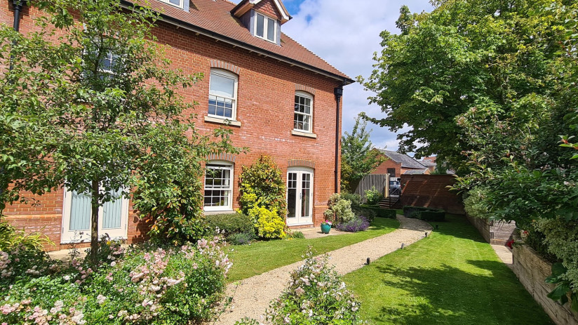 vb5247641 20240717 135444  1  1600x1200