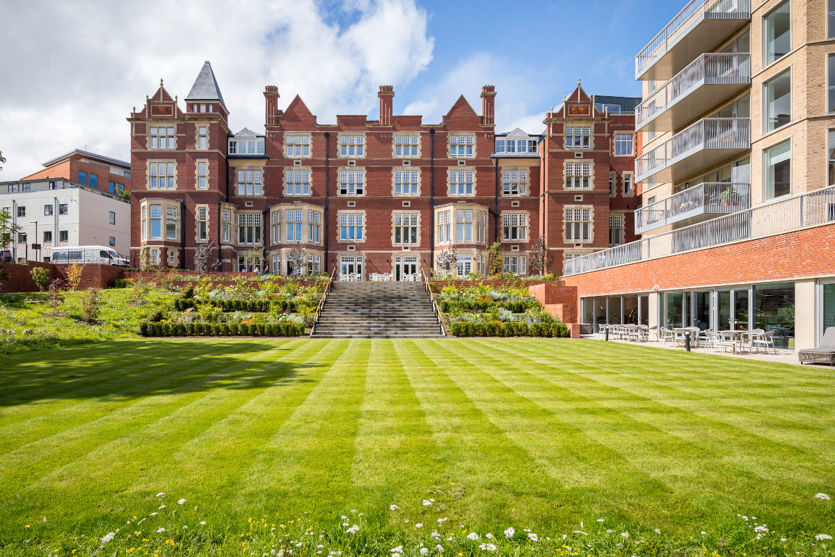 queen victoria house bristol